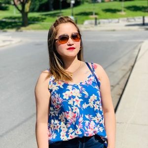 Meet your Posher, Joan